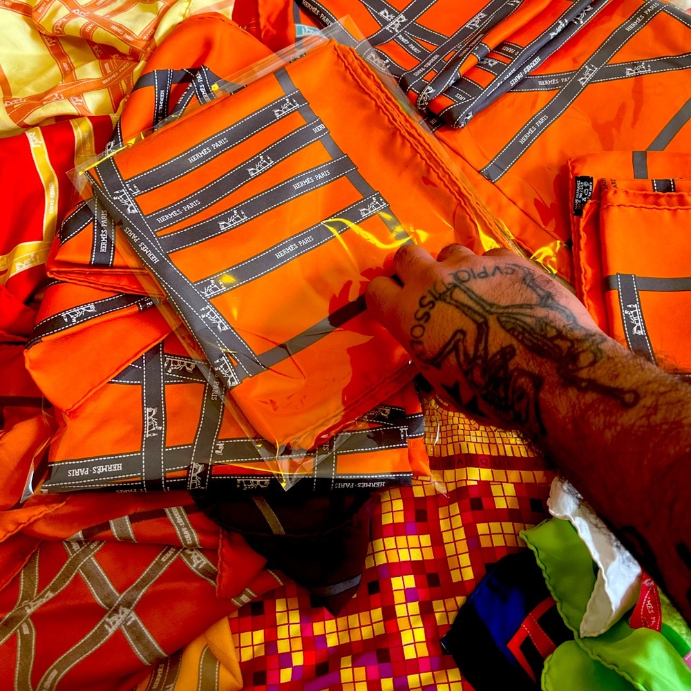 Boldly Bolducing, A Bolduc BolduKing - Hermes Bolduc Scarf 90 cm * 6 + misc. 45s